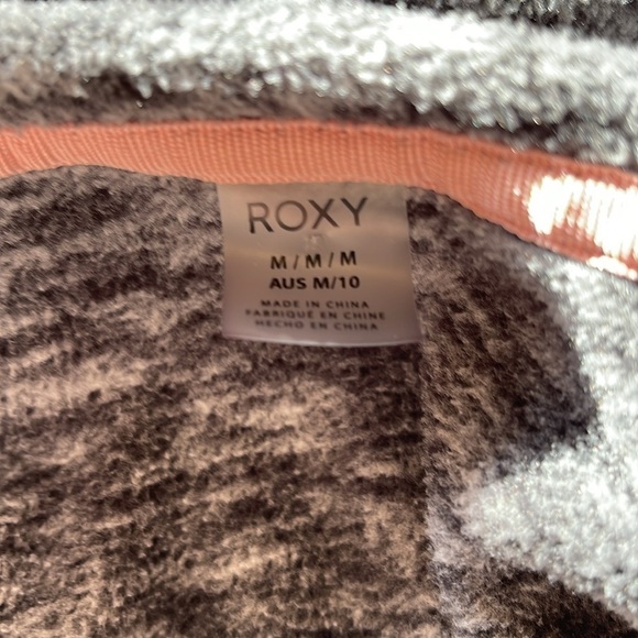 ROXY M heathered gray with pink full zip medium weight hoodie with huge hood - Picture 6 of 8